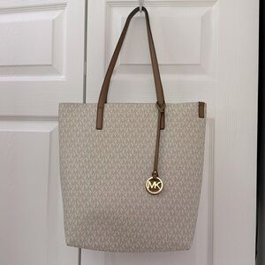 Michael Kors MK Purse